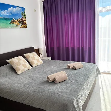 Soleil Bleu Beachfront Getaway - Beachfront With Sea View - Airport Meet & Greet - Free Parking - Apartment Nesebar
